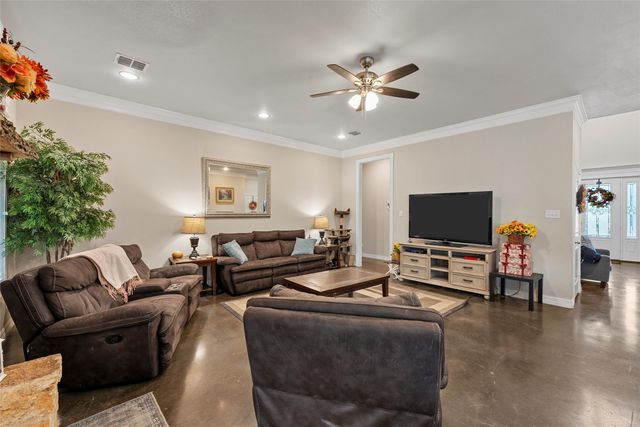 2370 Garrett Lane, China Spring, TX 76633