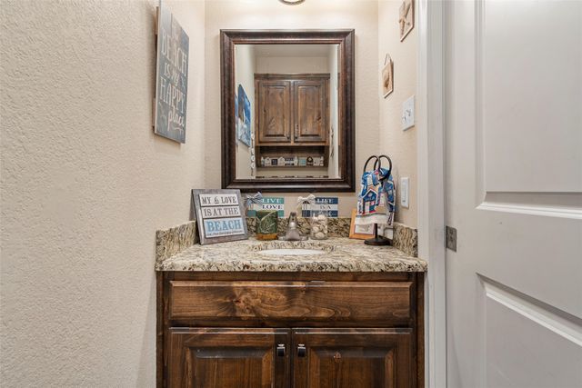 2370 Garrett Lane, China Spring, TX 76633