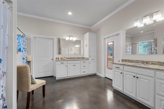 2370 Garrett Lane, China Spring, TX 76633