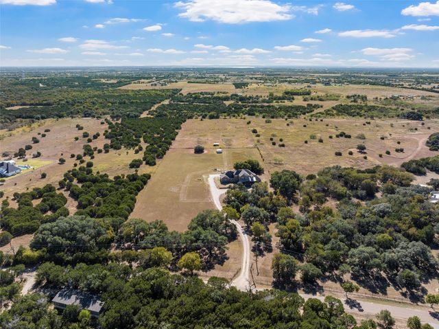 2370 Garrett Lane, China Spring, TX 76633