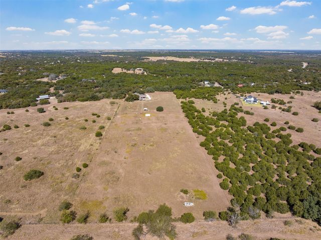 2370 Garrett Lane, China Spring, TX 76633