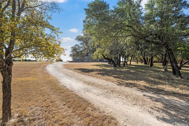 2370 Garrett Lane, China Spring, TX 76633