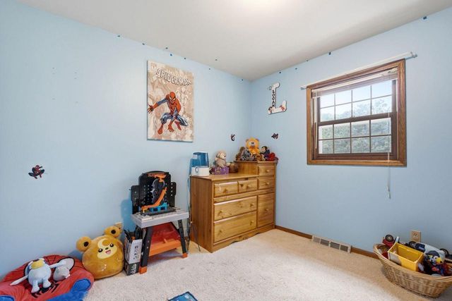 1232 Cavalier DRIVE, Waukesha, WI 53186