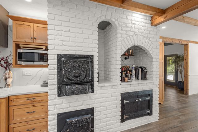 8880 Pageant Drive, Rogers, AR 72756