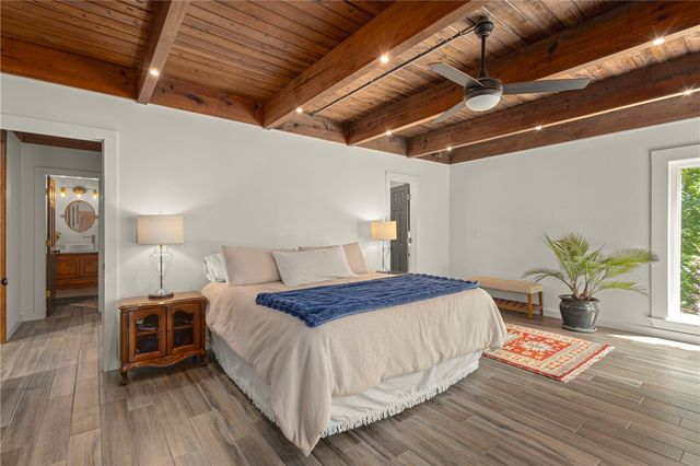 8880 Pageant Drive, Rogers, AR 72756