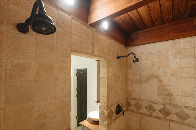 8880 Pageant Drive, Rogers, AR 72756