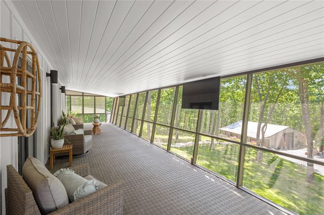 8880 Pageant Drive, Rogers, AR 72756
