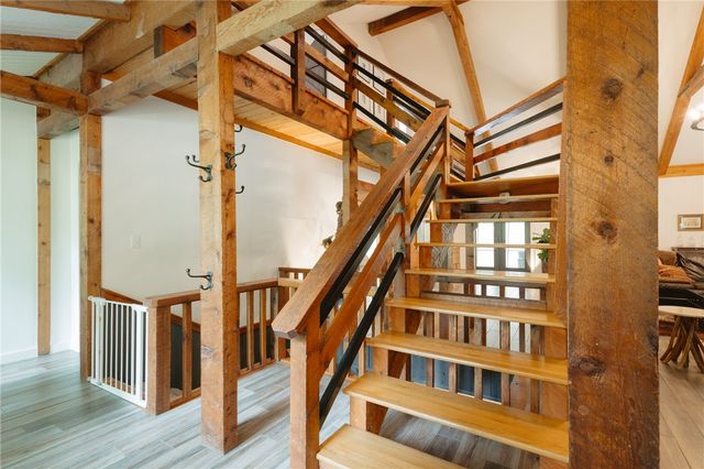 8880 Pageant Drive, Rogers, AR 72756