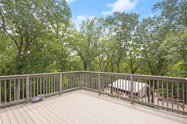 8880 Pageant Drive, Rogers, AR 72756