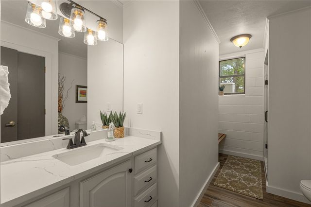 8880 Pageant Drive, Rogers, AR 72756