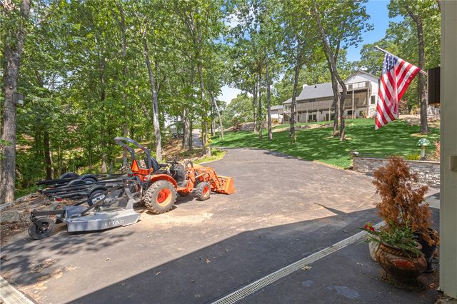 8880 Pageant Drive, Rogers, AR 72756