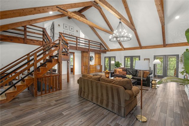 8880 Pageant Drive, Rogers, AR 72756