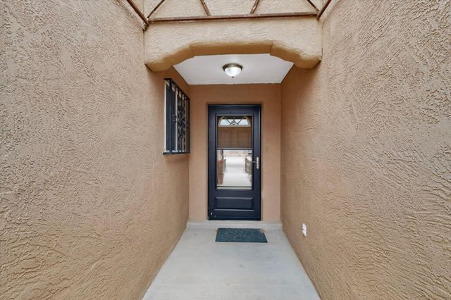 342 Sunset Farm Place SW, Albuquerque, NM 87105
