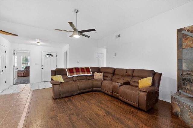 342 Sunset Farm Place SW, Albuquerque, NM 87105