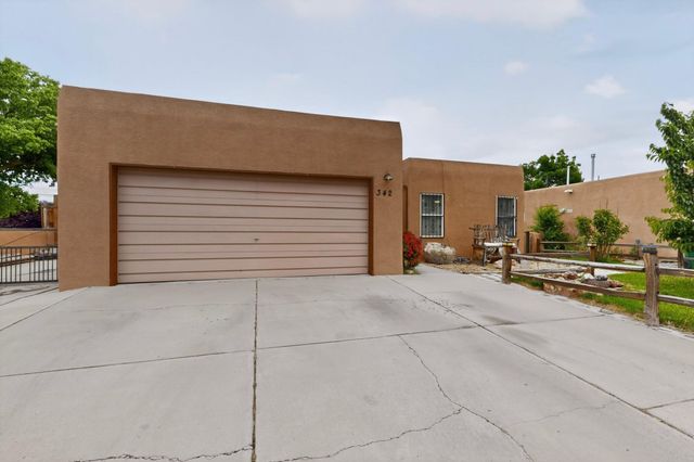 342 Sunset Farm Place SW, Albuquerque, NM 87105