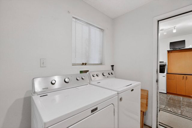342 Sunset Farm Place SW, Albuquerque, NM 87105