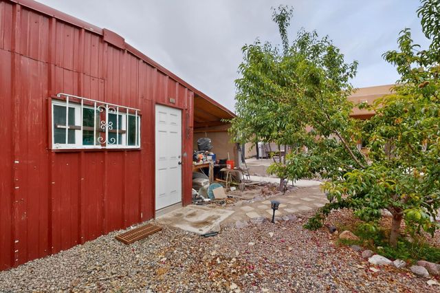 342 Sunset Farm Place SW, Albuquerque, NM 87105