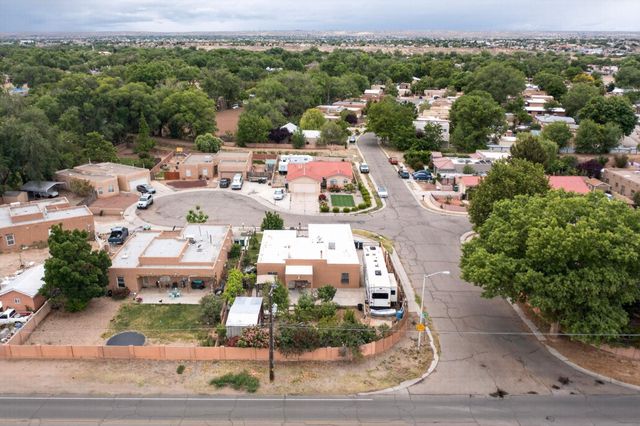 342 Sunset Farm Place SW, Albuquerque, NM 87105