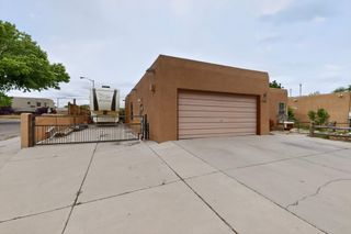 342 Sunset Farm Place SW, Albuquerque, NM 87105