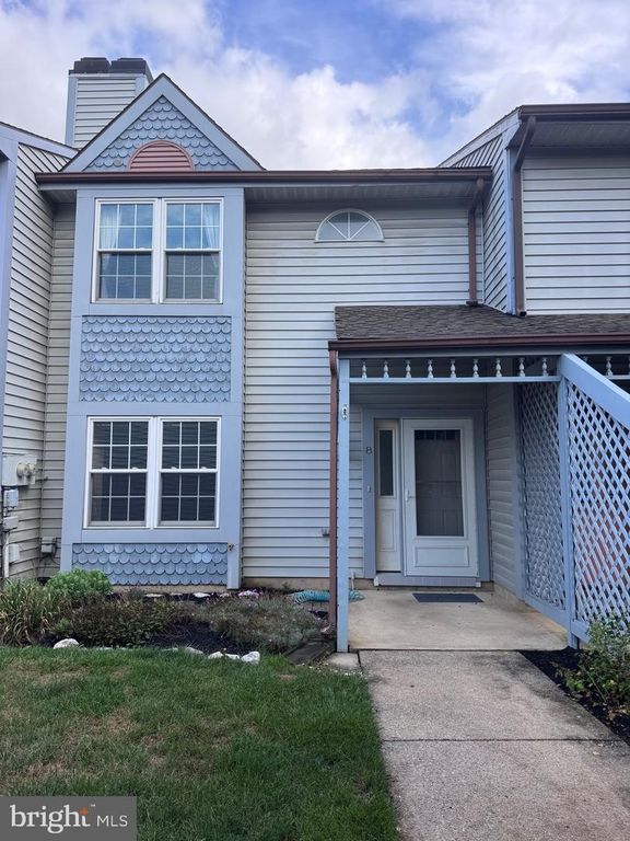 8 SHADY LN, Annville, PA 17003
