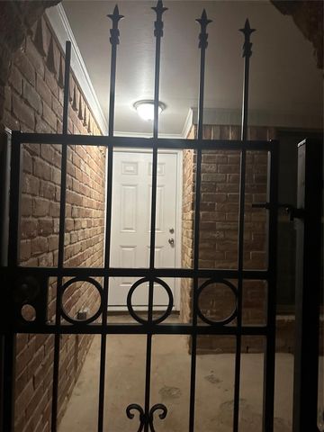 15770 Chimney Rock Road, Houston, TX 77489