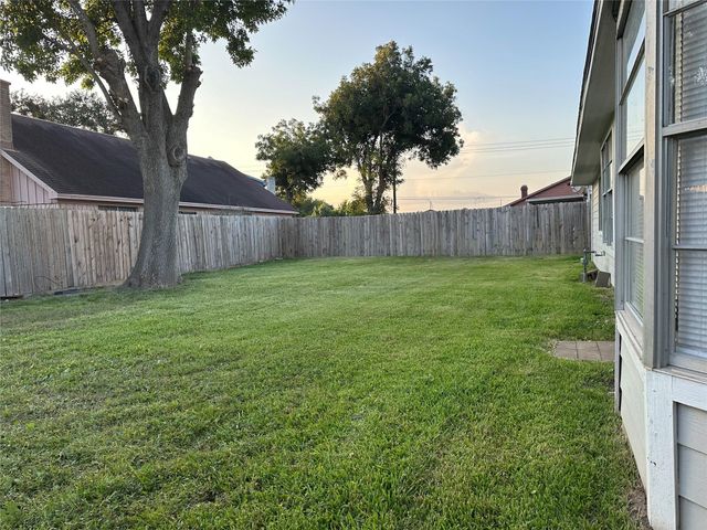 15770 Chimney Rock Road, Houston, TX 77489