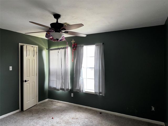 303 Cypress Lane, La Porte, TX 77571