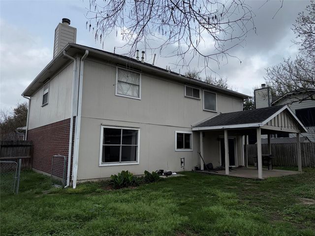 303 Cypress Lane, La Porte, TX 77571