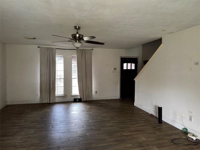 303 Cypress Lane, La Porte, TX 77571