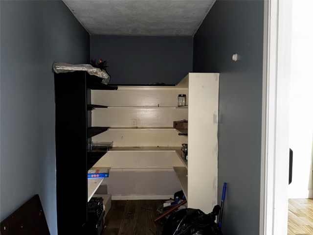 303 Cypress Lane, La Porte, TX 77571