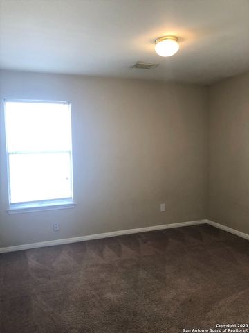 6511 RAMBLING TRAIL DR, San Antonio, TX 78240