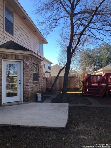 6511 RAMBLING TRAIL DR, San Antonio, TX 78240