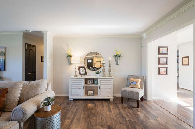 181 Peachtree Drive, Versailles, KY 40383