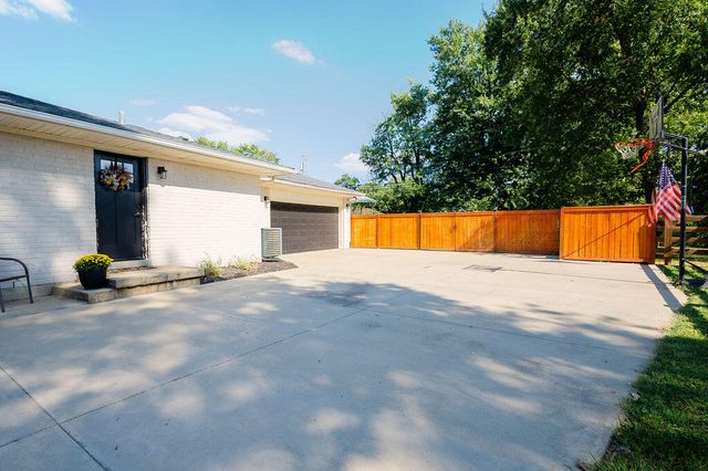 181 Peachtree Drive, Versailles, KY 40383