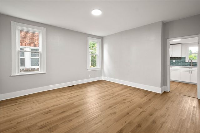 877 E 11th Ave, Munhall, PA 15120