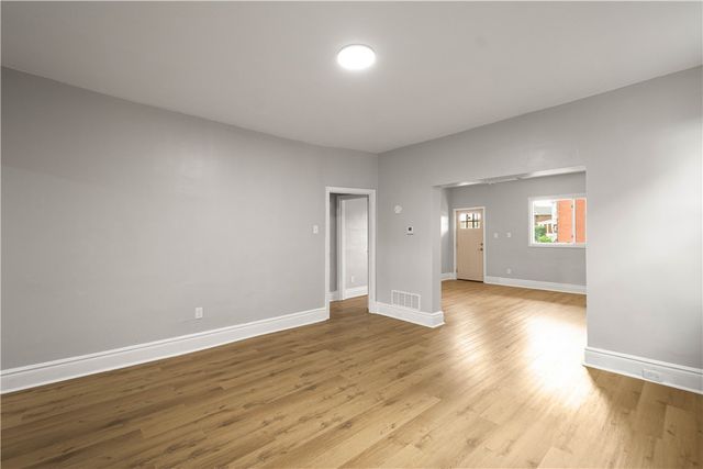 877 E 11th Ave, Munhall, PA 15120