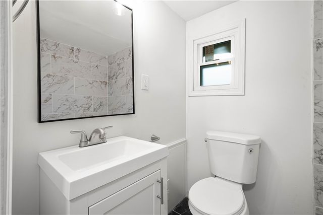 877 E 11th Ave, Munhall, PA 15120