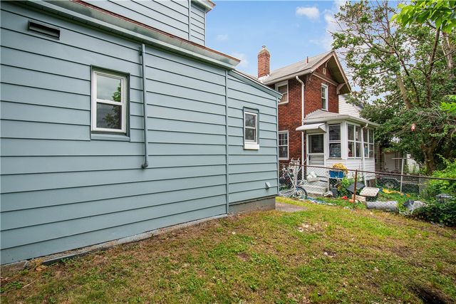 877 E 11th Ave, Munhall, PA 15120