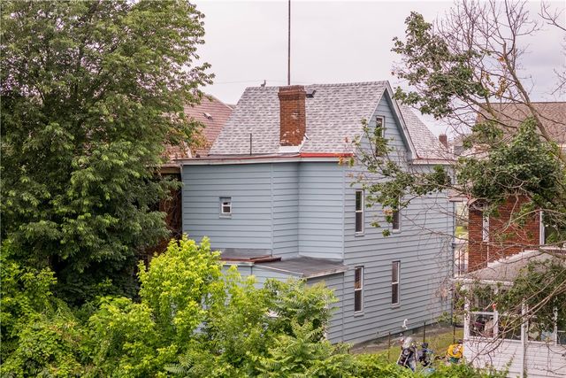 877 E 11th Ave, Munhall, PA 15120