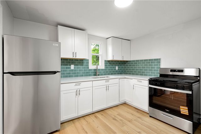 877 E 11th Ave, Munhall, PA 15120