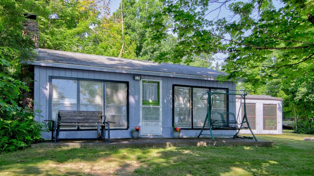 Image 1 of property listing at 1551A 8 3/4 Street, Almena, WI 54805