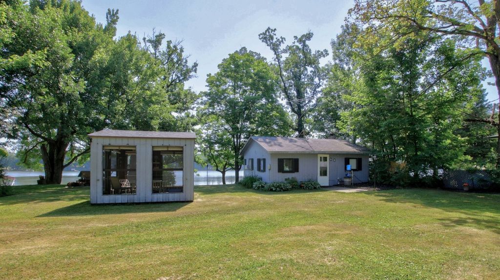 Image 16 of property listing at 1551A 8 3/4 Street, Almena, WI 54805