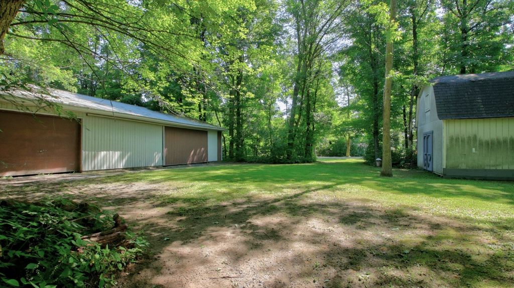 Image 20 of property listing at 1551A 8 3/4 Street, Almena, WI 54805