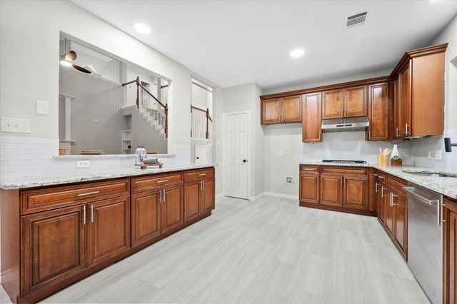 1724 Newcastle Drive, Mansfield, TX 76063