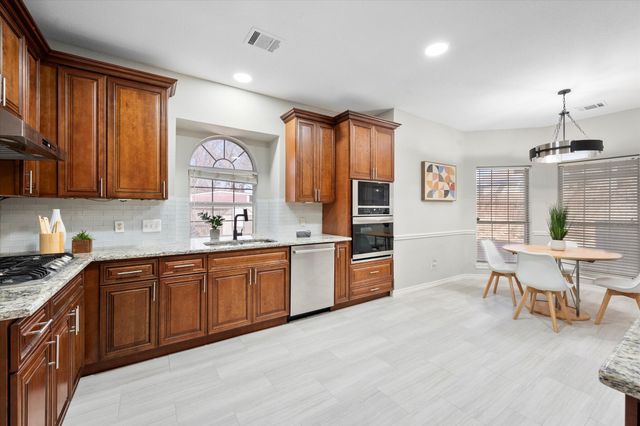 1724 Newcastle Drive, Mansfield, TX 76063
