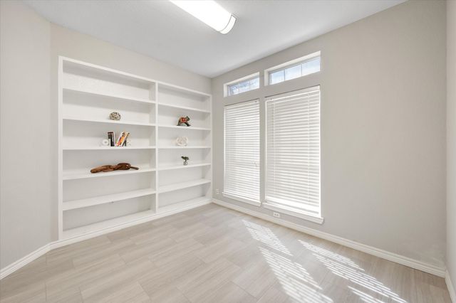 1724 Newcastle Drive, Mansfield, TX 76063