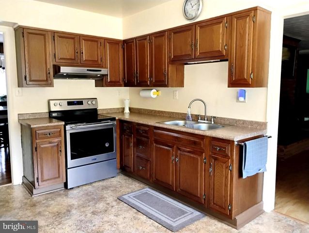 12266 ELK RUN CHURCH RD, Midland, VA 22728