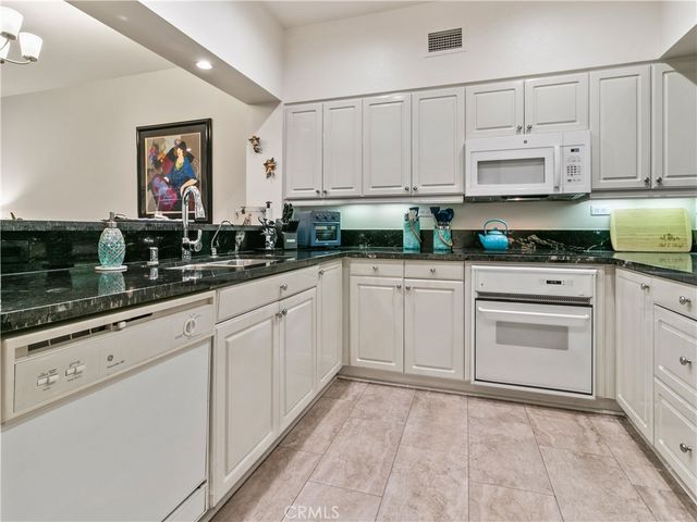 25422 Sea Bluffs Dr 103, Dana Point, CA 92629