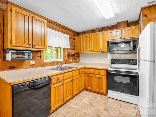 137 Amys Ridge Road, Lake Lure, NC 28746