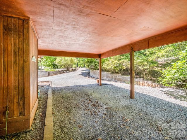 137 Amys Ridge Road, Lake Lure, NC 28746